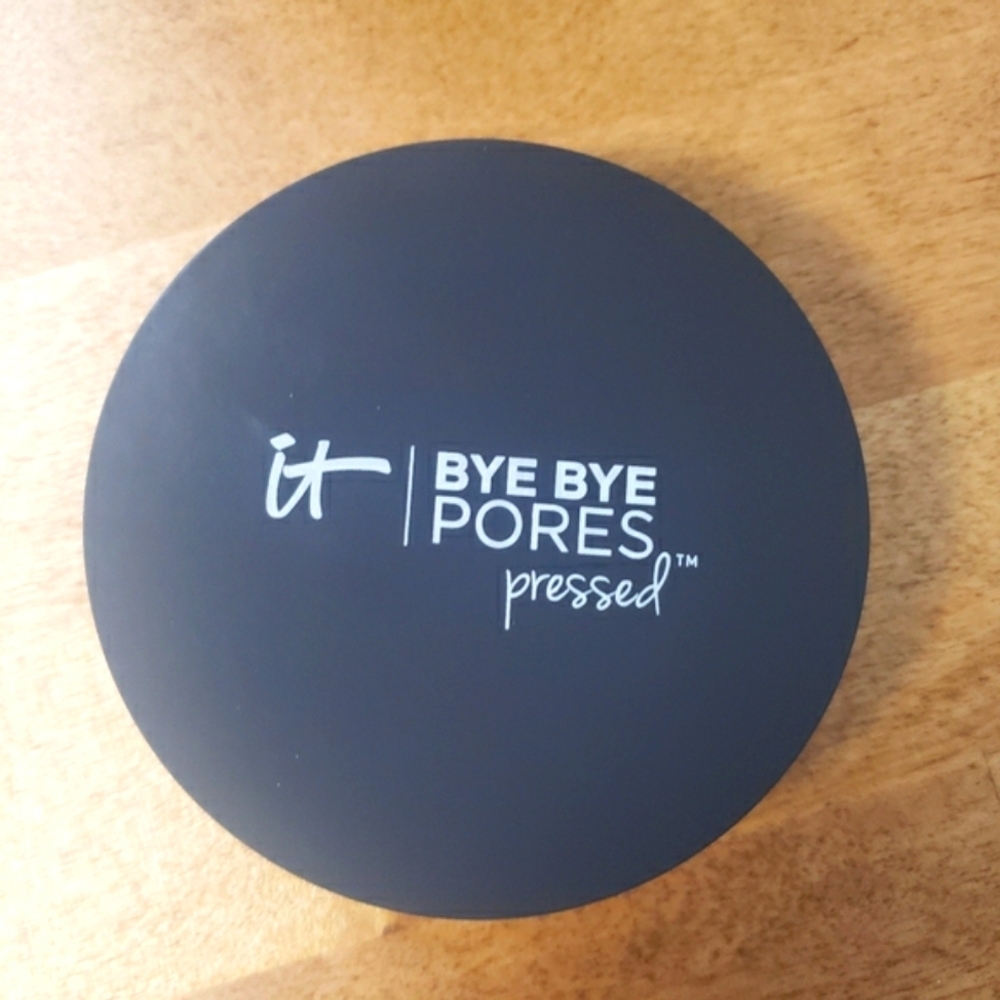 IT Cosmetics Bye Bye Pores Pressed Powder Translucent - Picture 4 of 10